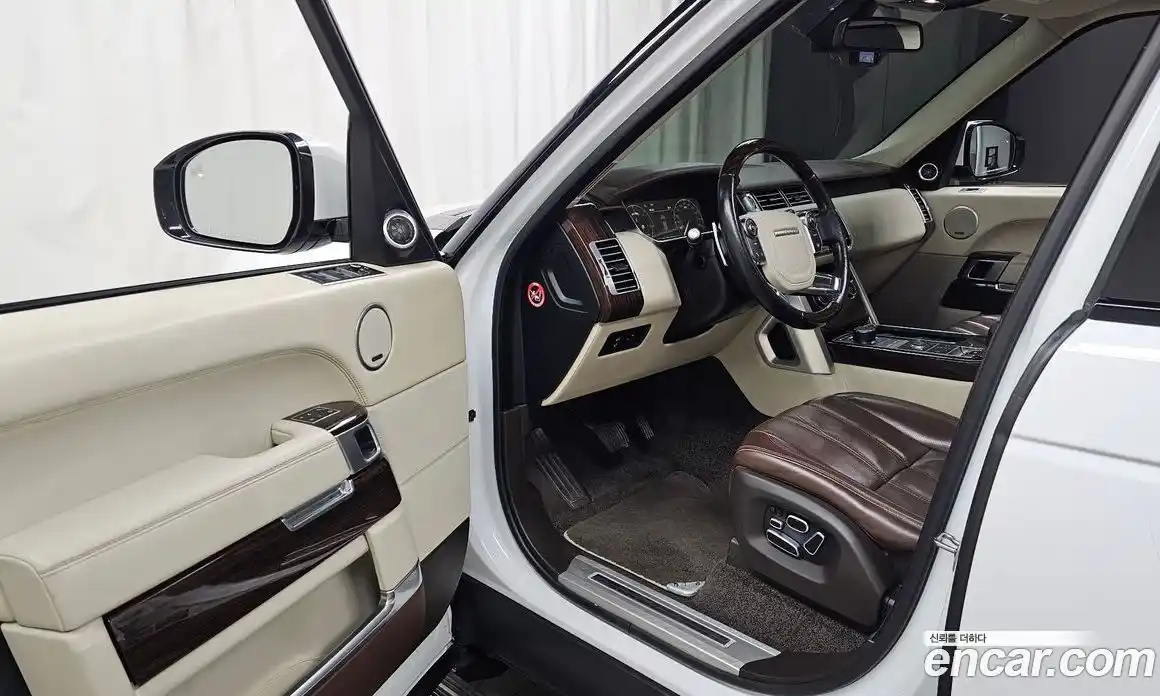 Land Rover Range-Rover 2015 4.4 гидро в Москве № 1136978, фото 10