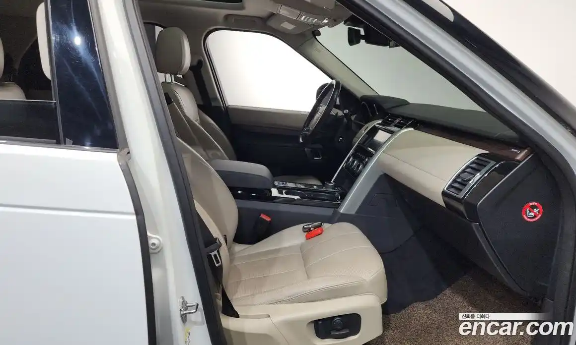 Land Rover Discovery 2017 3.0 гидро в Москве № 1137524, фото 11