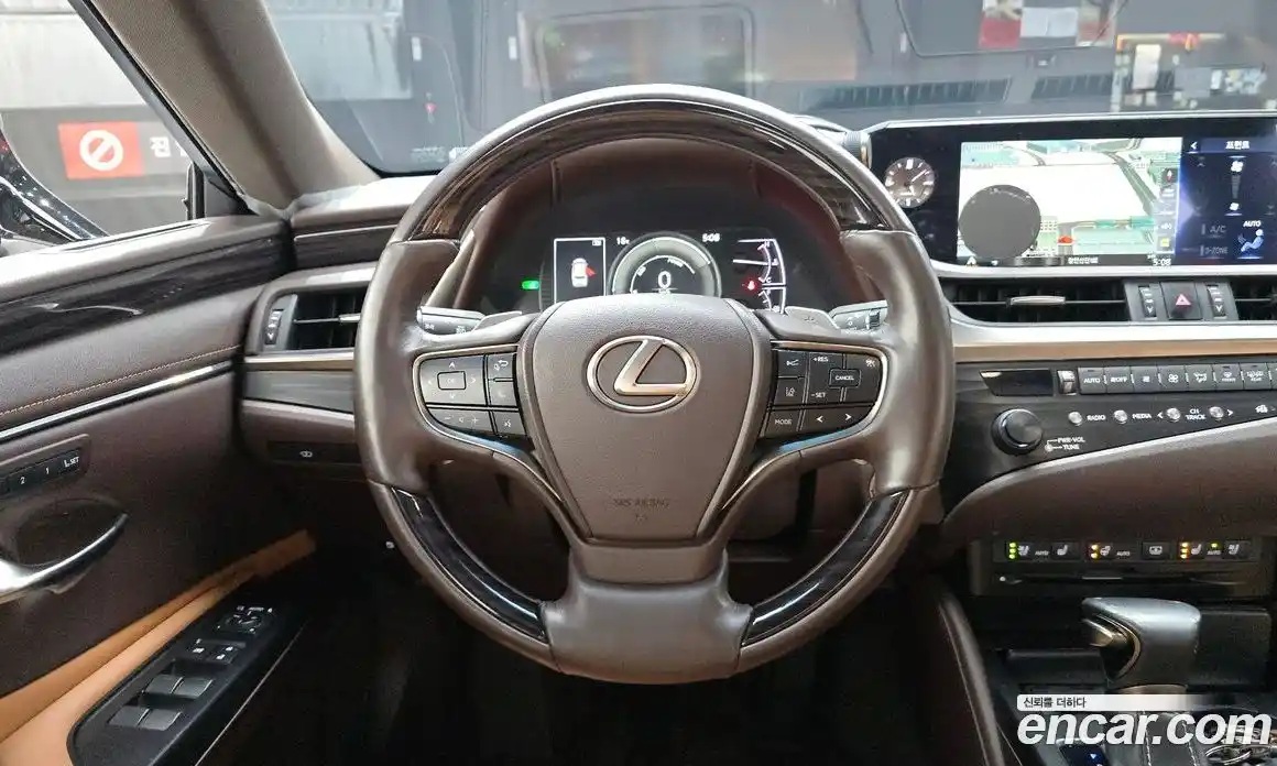 Lexus ES 2018 2.5 гидро в Москве № 1138665, фото 13