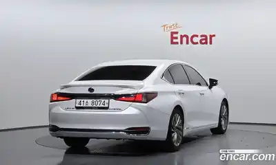 Lexus ES 2018 2.5 гидро в Москве № 1138665, миниатюра 2