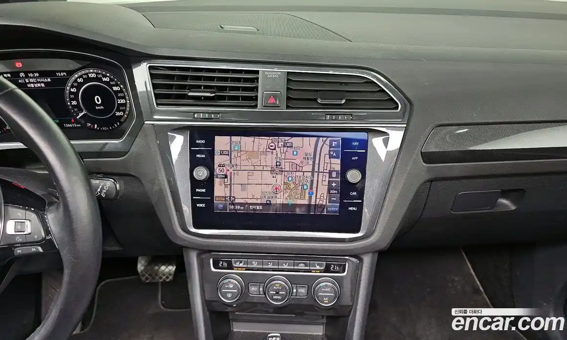 Volkswagen Tiguan 2018 2.0 гидро в Москве № 1139049, фото 15