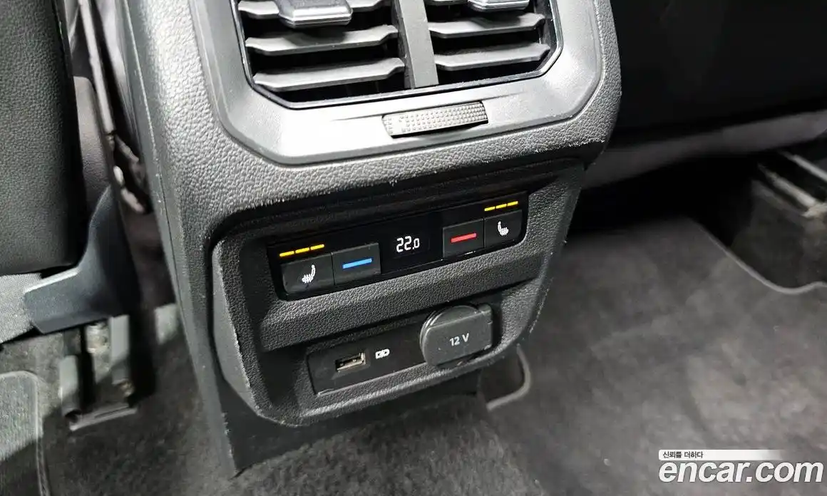 Volkswagen Tiguan 2018 2.0 гидро в Москве № 1139049, фото 20