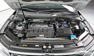 Volkswagen Tiguan 2018 2.0 гидро в Москве № 1139049, миниатюра 6