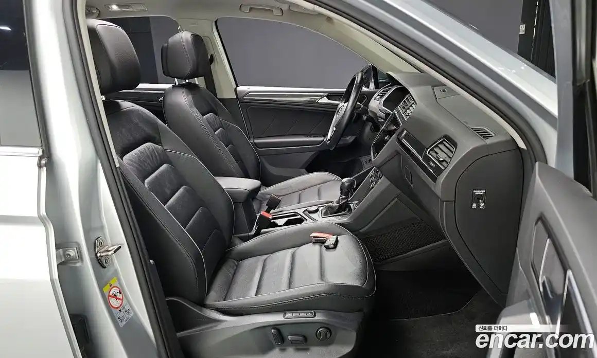 Volkswagen Tiguan 2018 2.0 гидро в Москве № 1139049, фото 10