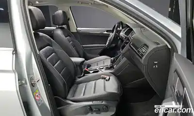 Volkswagen Tiguan 2018 2.0 гидро в Москве № 1139049, миниатюра 10