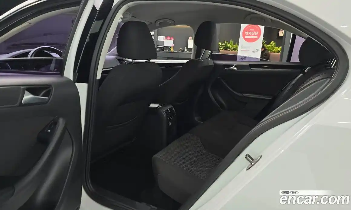 Volkswagen Jetta 2014 1.6 гидро в Москве № 1139111, фото 12