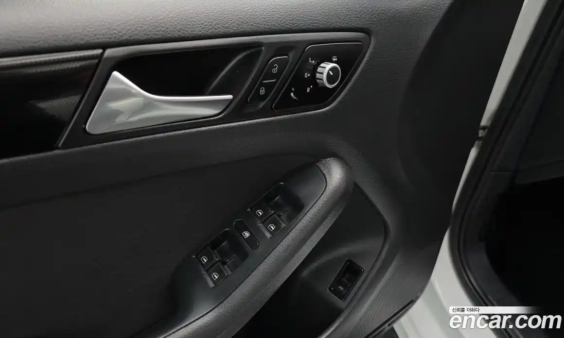Volkswagen Jetta 2014 1.6 гидро в Москве № 1139111, фото 17