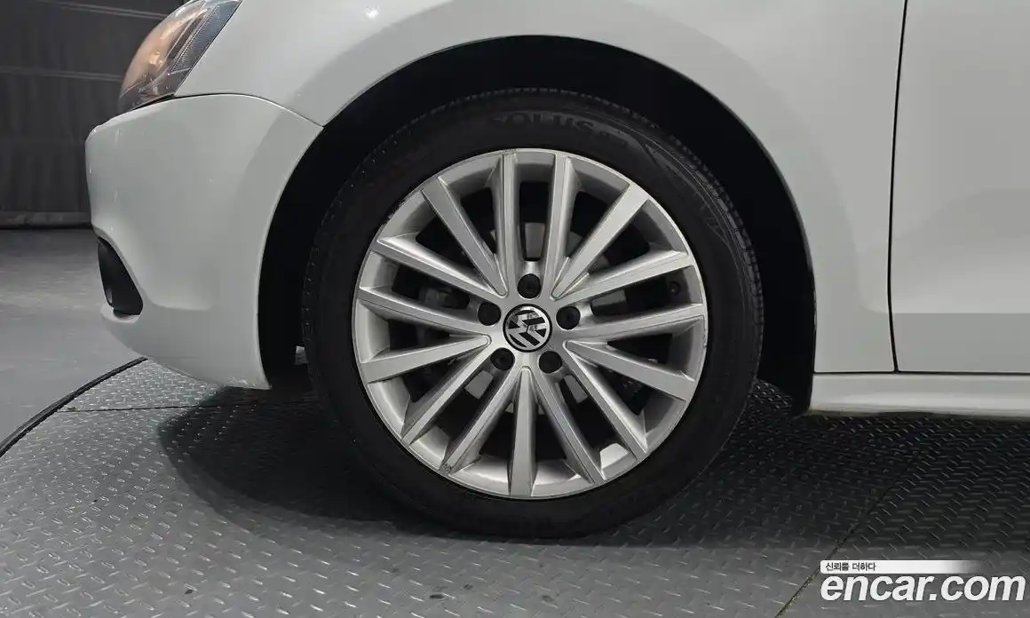 Volkswagen Jetta 2014 1.6 гидро в Москве № 1139111, фото 5