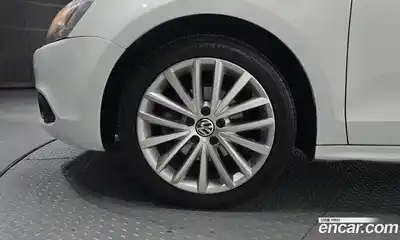 Volkswagen Jetta 2014 1.6 гидро в Москве № 1139111, миниатюра 5