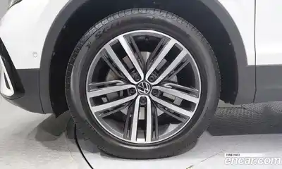 Volkswagen Tiguan 2022 2.0 гидро в Москве № 1139153, миниатюра 5
