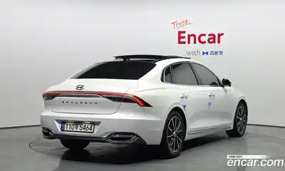 Hyundai Grandeur 2022 2.5 Автомат в Москве № 1141460, миниатюра 2
