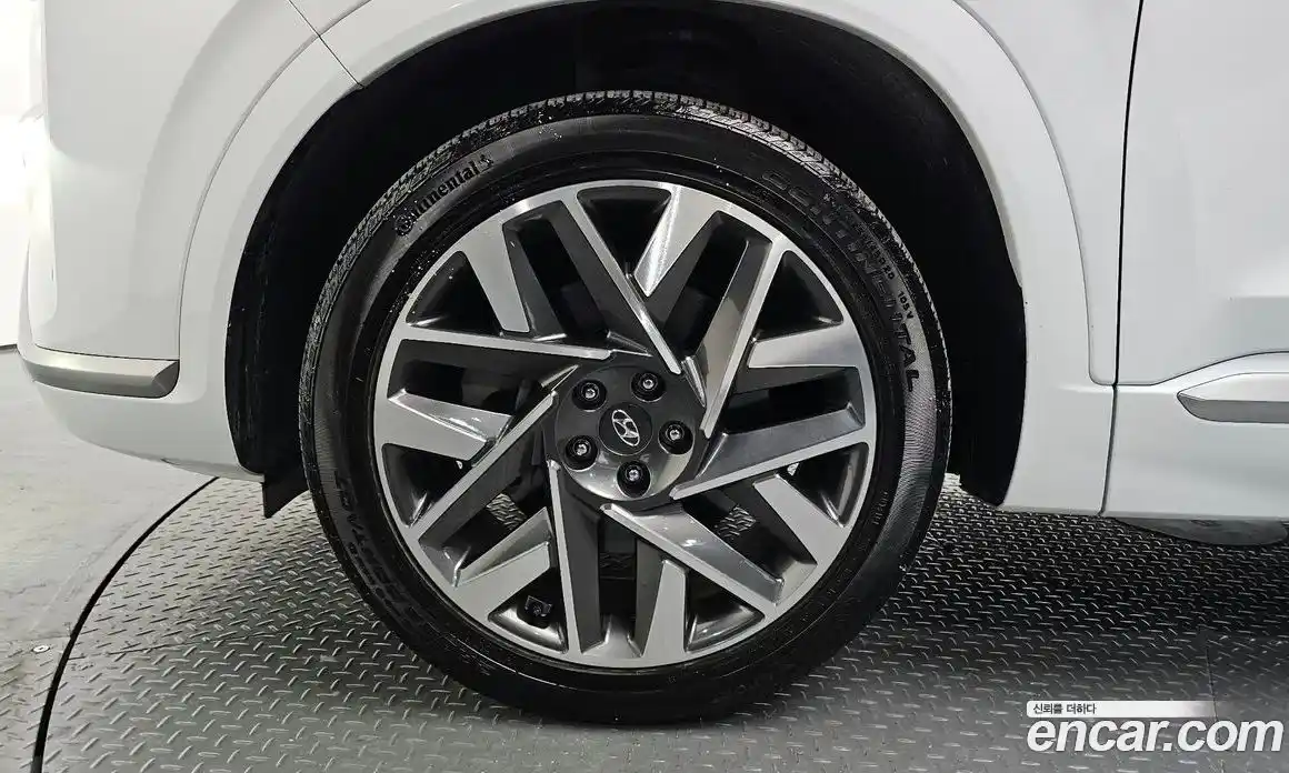 Hyundai Santa Fe 2023 2.5 гидро в Москве № 1141734, фото 4