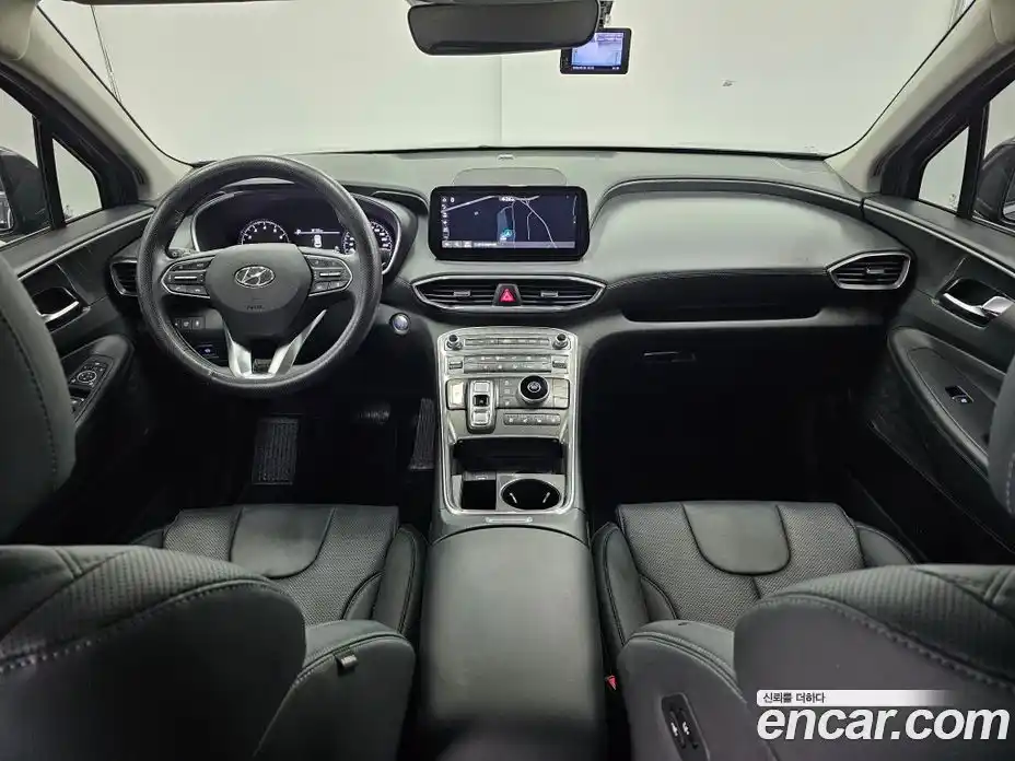 Hyundai Santa Fe 2023 2.5 Автомат в Москве № 1142798, фото 15