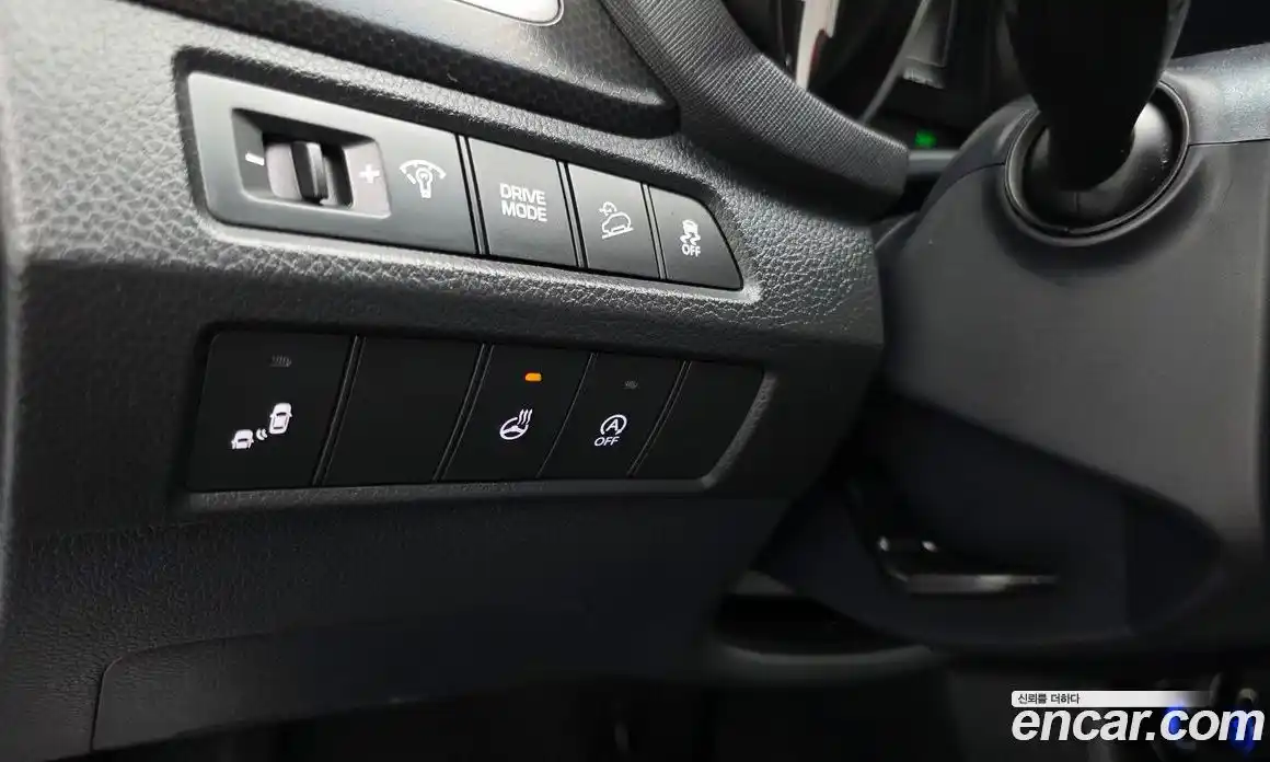 Hyundai Santa Fe 2017 2.0 гидро в Москве № 1142821, фото 14