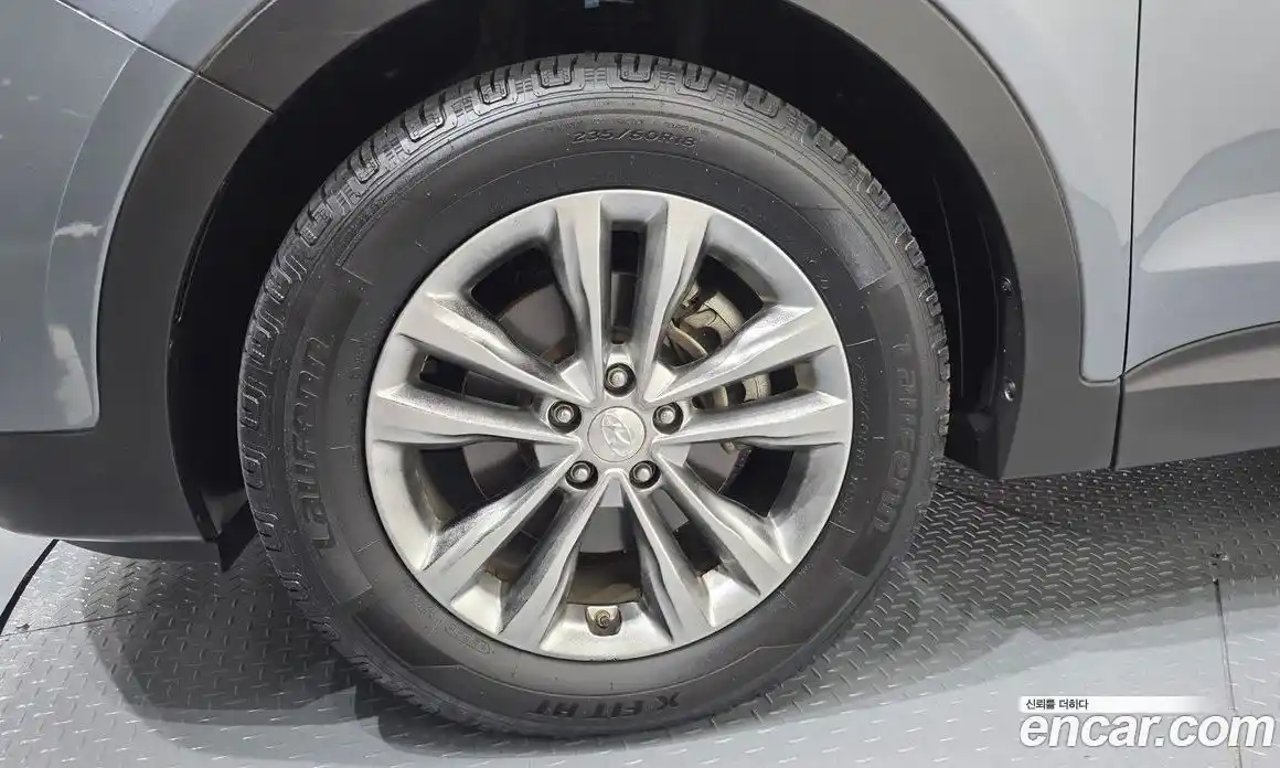 Hyundai Santa Fe 2017 2.0 гидро в Москве № 1142821, фото 4