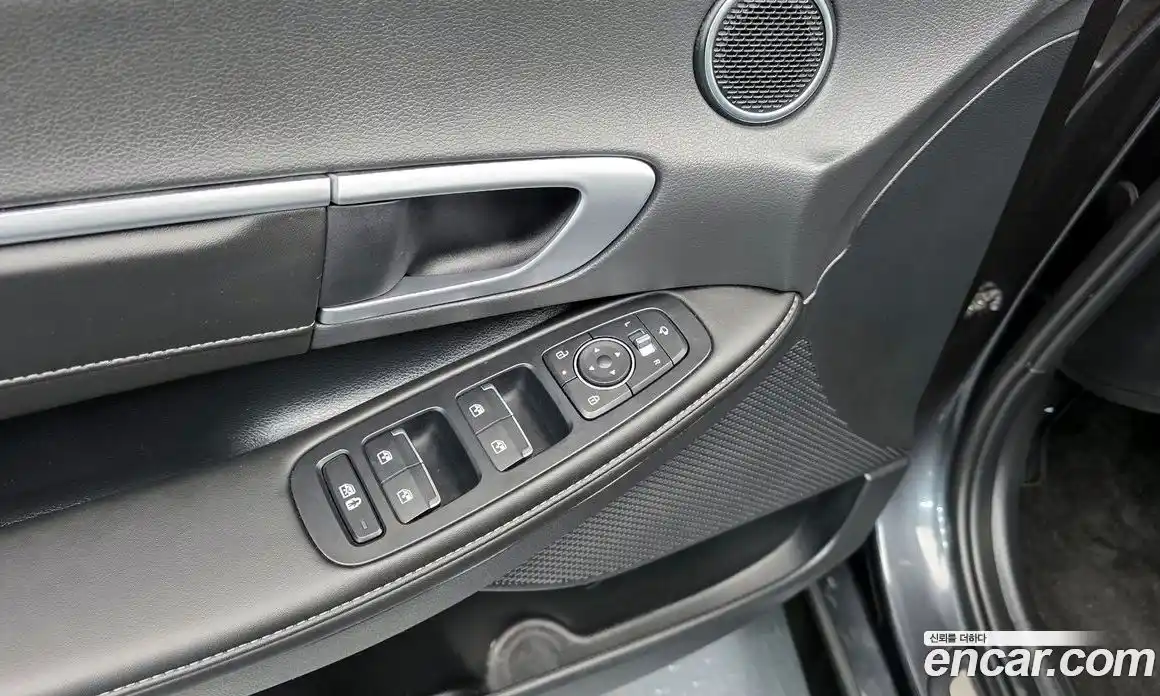 Hyundai Sonata 2023 2.0 Автомат в Москве № 1142876, фото 17