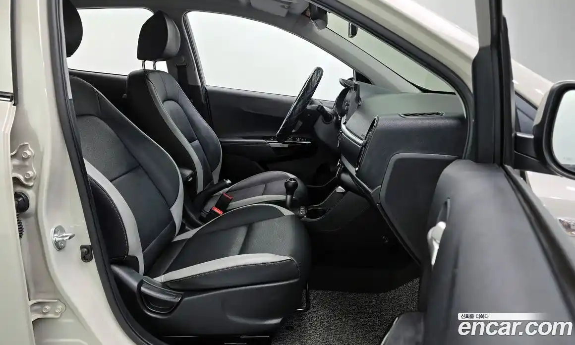 Kia Morning 2023 1.0 Автомат в Москве № 1142979, фото 10