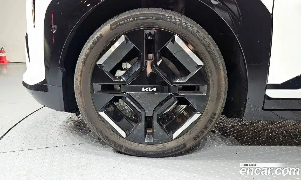 Kia EV3 2024 0.2 Автомат в Москве № 1143009, фото 5