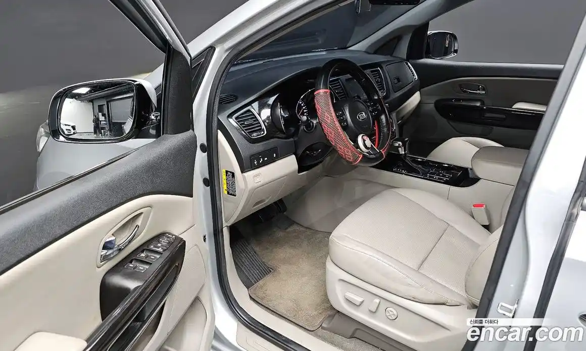 Kia Canival 2018 2.2 Автомат в Москве № 1143221, фото 13