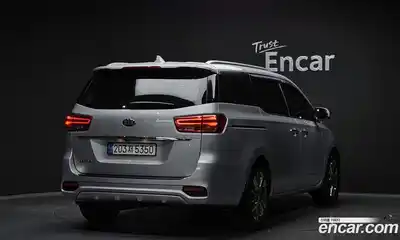 Kia Canival 2018 2.2 Автомат в Москве № 1143221, миниатюра 2