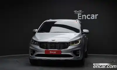 Kia Canival 2018 2.2 Автомат в Москве № 1143221, миниатюра 3