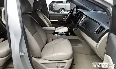 Kia Canival 2018 2.2 Автомат в Москве № 1143221, миниатюра 10