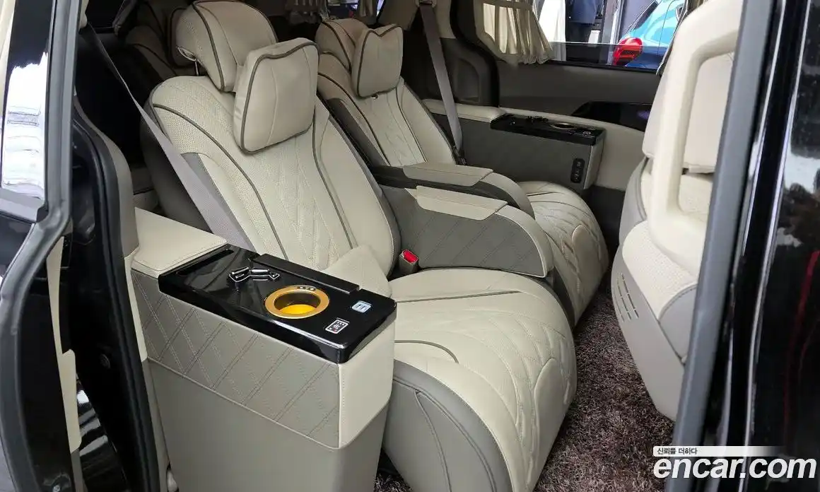 Kia Canival 2022 3.5 Автомат в Москве № 1143242, фото 12