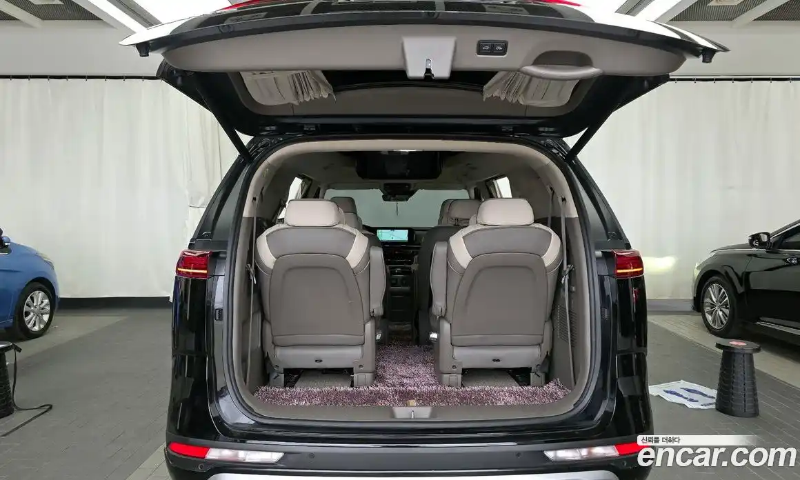 Kia Canival 2022 3.5 Автомат в Москве № 1143242, фото 19