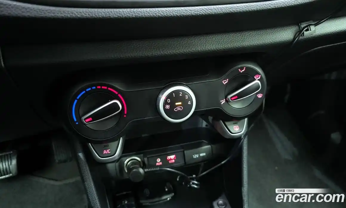 Kia Morning 2018 1.0 Автомат в Москве № 1143347, фото 19