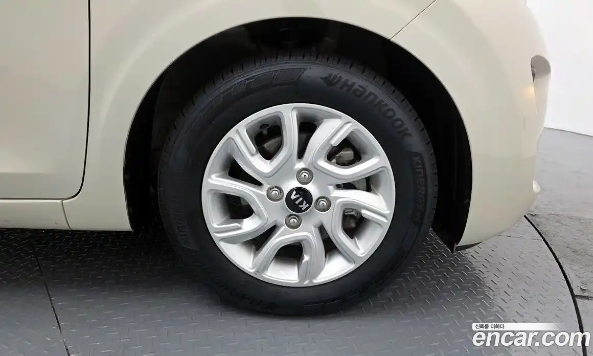 Kia Morning 2018 1.0 Автомат в Москве № 1143347, фото 5