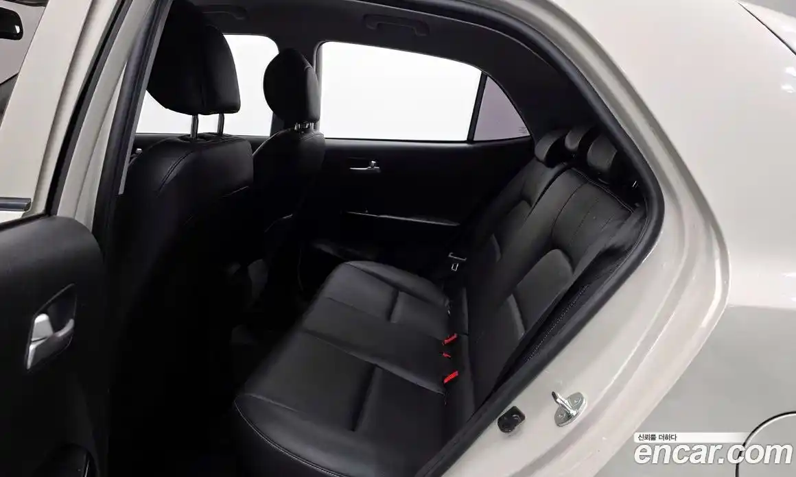 Kia Morning 2022 1.0 Автомат в Москве № 1143355, фото 12