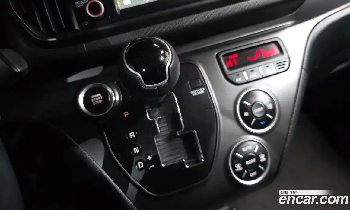 Kia Ray 2023 1.0 Автомат в Москве № 1143452, фото 9