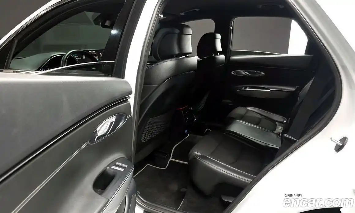 Genesis GV70 2021 2.5 Автомат в Москве № 1143705, фото 12