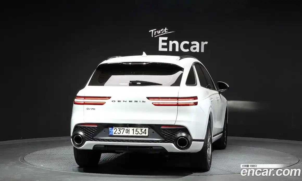 Genesis GV70 2021 2.5 Автомат в Москве № 1143705, фото 4