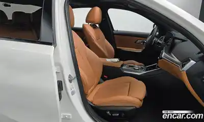 BMW 3-Series 2023 2.0 гидро в Москве № 1144747, миниатюра 9