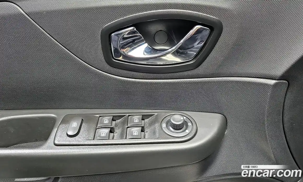 Renault QM3 2015 1.5 гидро в Москве № 1145812, фото 14