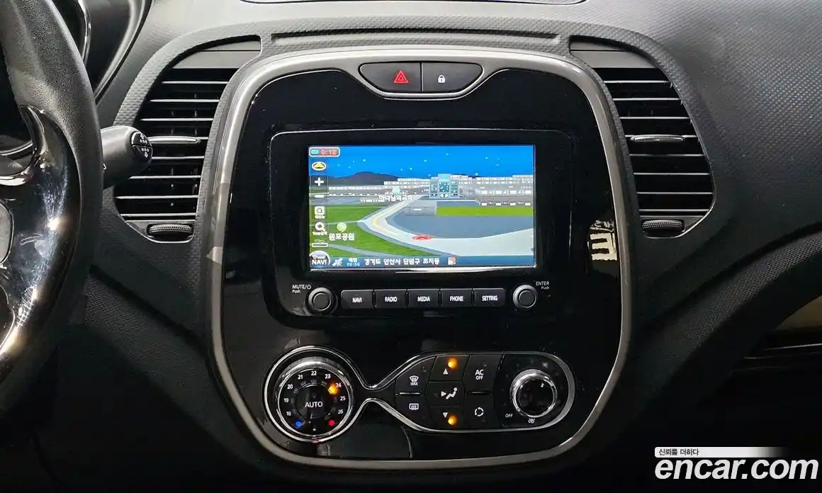 Renault QM3 2015 1.5 гидро в Москве № 1145812, фото 20