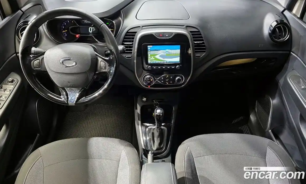Renault QM3 2015 1.5 гидро в Москве № 1145812, фото 7