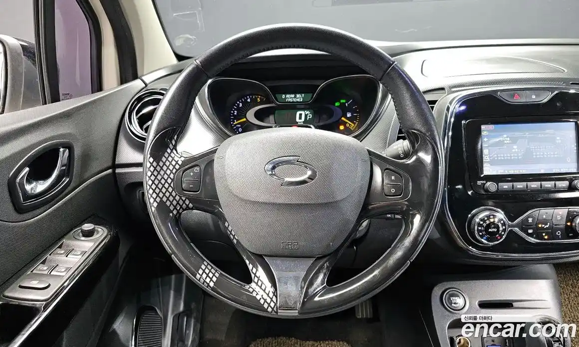 Renault QM3 2015 1.5 Автомат в Москве № 1146458, фото 13