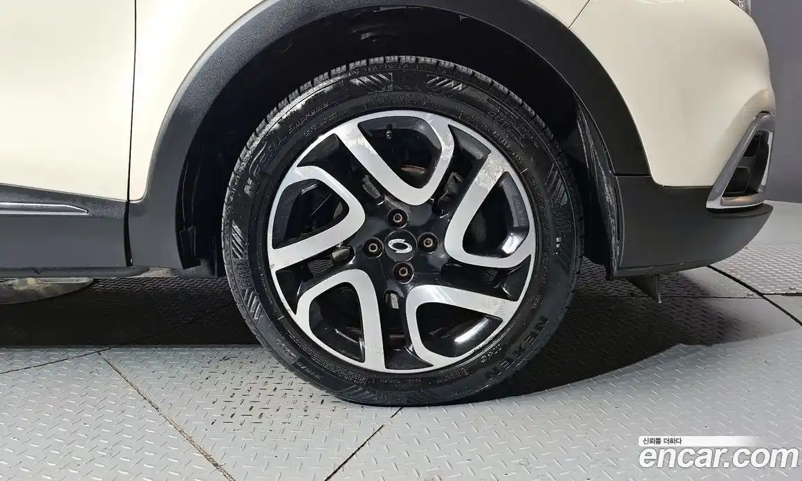 Renault QM3 2015 1.5 Автомат в Москве № 1146458, фото 5