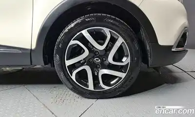 Renault QM3 2015 1.5 Автомат в Москве № 1146458, миниатюра 5