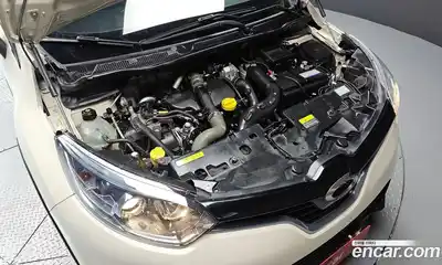 Renault QM3 2015 1.5 Автомат в Москве № 1146458, миниатюра 6