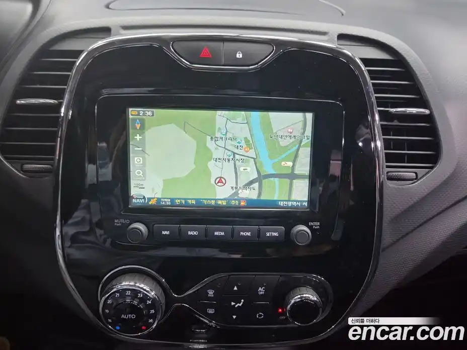 Renault QM3 2015 1.5 Автомат в Москве № 1146546, фото 11