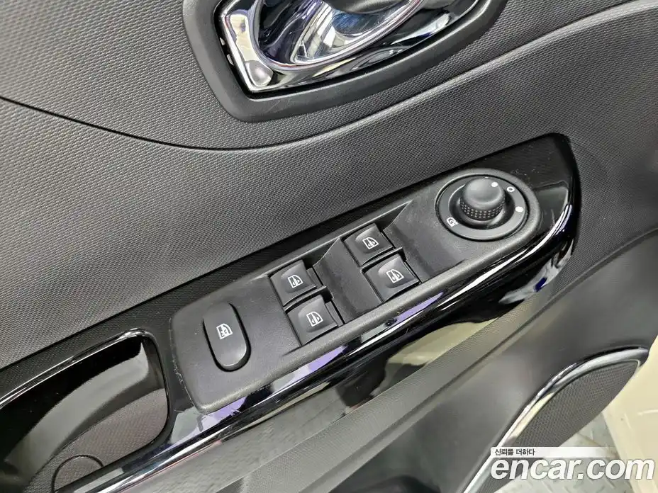 Renault QM3 2015 1.5 Автомат в Москве № 1146546, фото 14