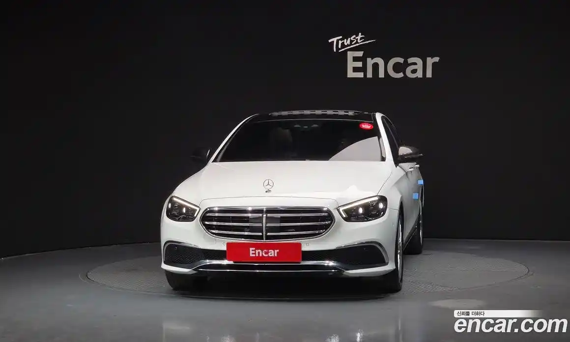 Mercedes-Benz E-Class 2021 2.0 гидро, фото 3