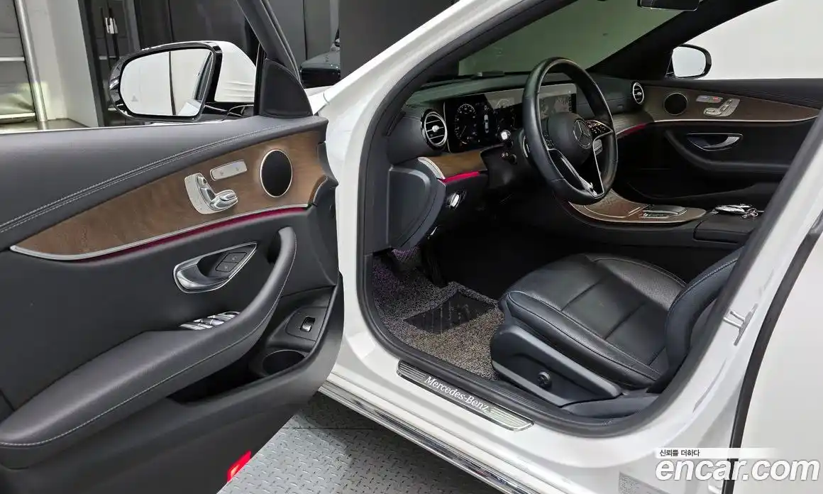 Mercedes-Benz E-Class 2022 2.0 гидро, фото 11