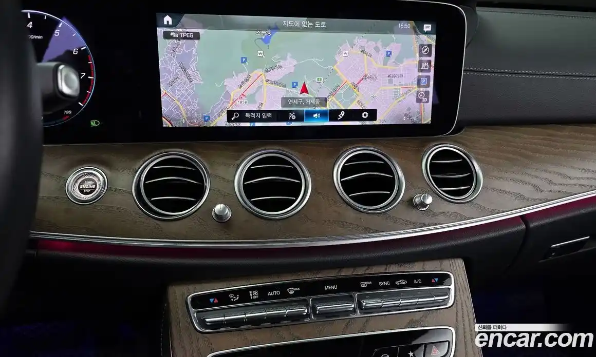 Mercedes-Benz E-Class 2022 2.0 гидро, фото 14