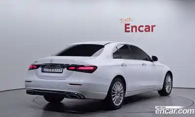 Mercedes-Benz E-Class 2022 2.0 гидро, миниатюра 2