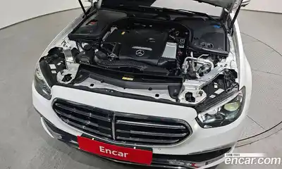 Mercedes-Benz E-Class 2022 2.0 гидро, миниатюра 6