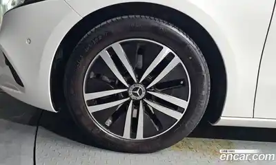 Mercedes-Benz A-Class 2023 2.0 гидро в Москве № 1147423, миниатюра 5